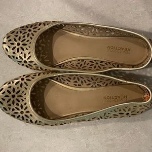 Kenneth Cole Flats